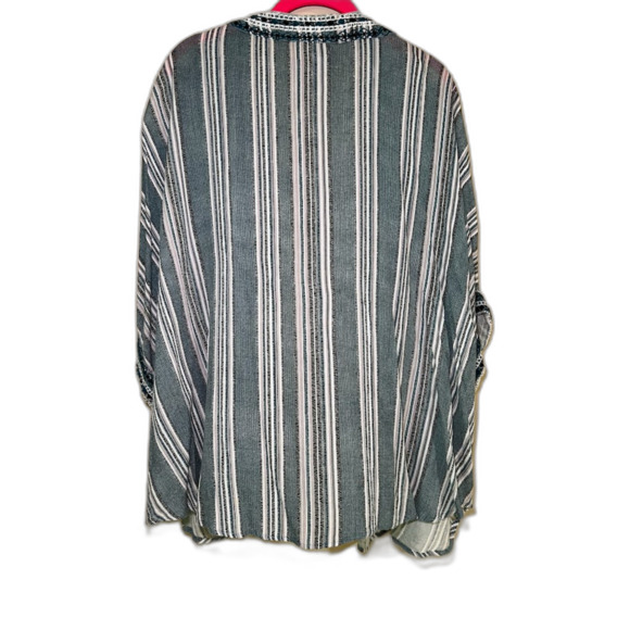 Peyton Jensen Kimono M/L - Picture 3 of 5